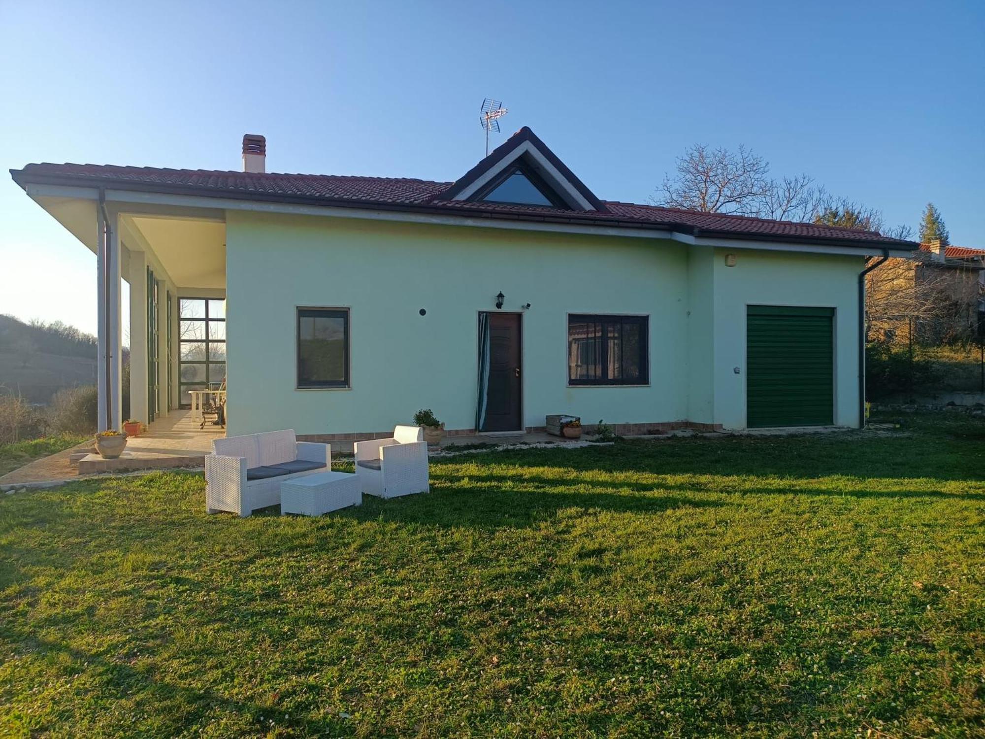 Pia'S House Garden Apartment Campobasso Bagian luar foto